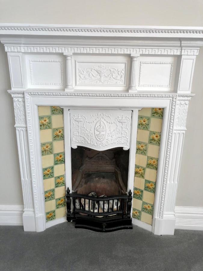 Stunning 2 Bed Georgian Apartment Swafield 外观 照片